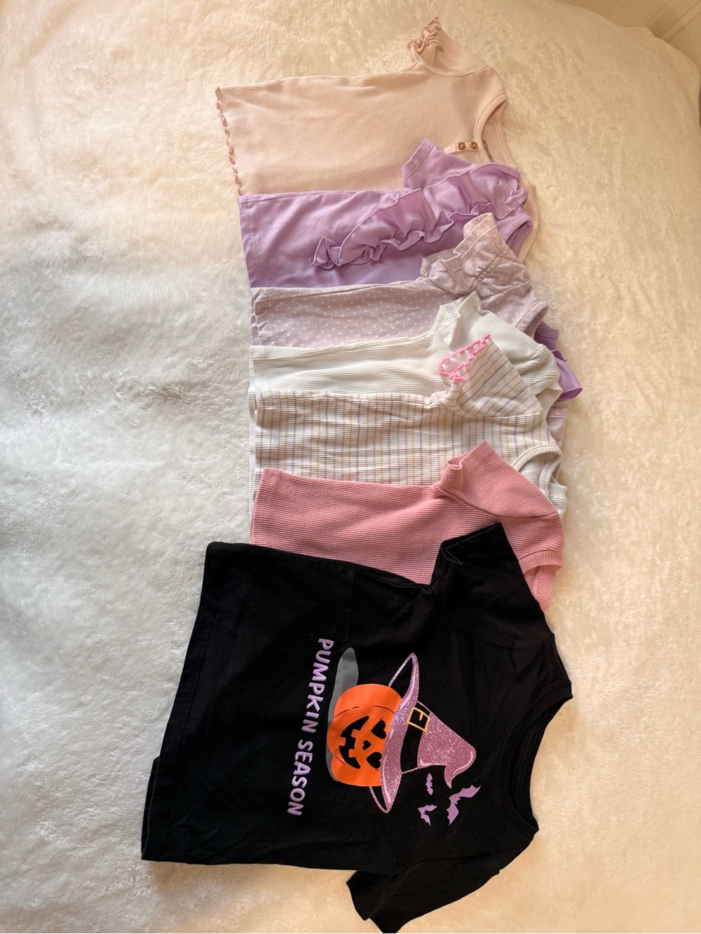 8 cute tops for your little girl in size 3T! 🎀 - Picture 5 of 5